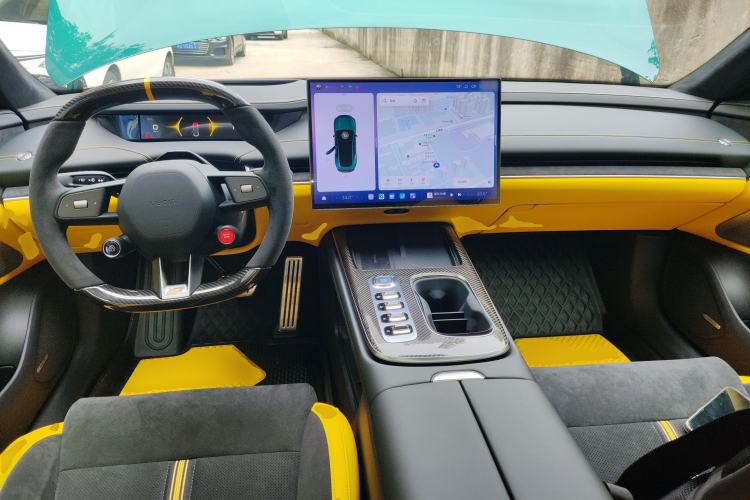 Used  SU7 Ultra 2025 Ultra Model
