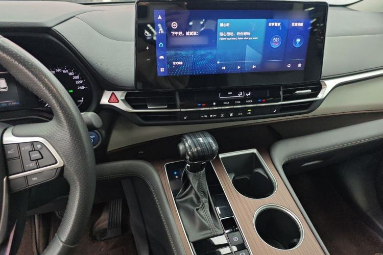 Used Toyota Granvia 2023 2.5L Hybrid Prestige PLUS Edition