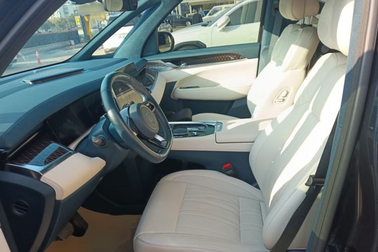 Used Zeekr 009 2022 WE Edition