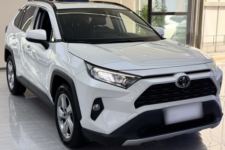 Used Toyota RAV4 2020 2.0L CVT Two-Wheel Drive Fashion PLUS Edition
