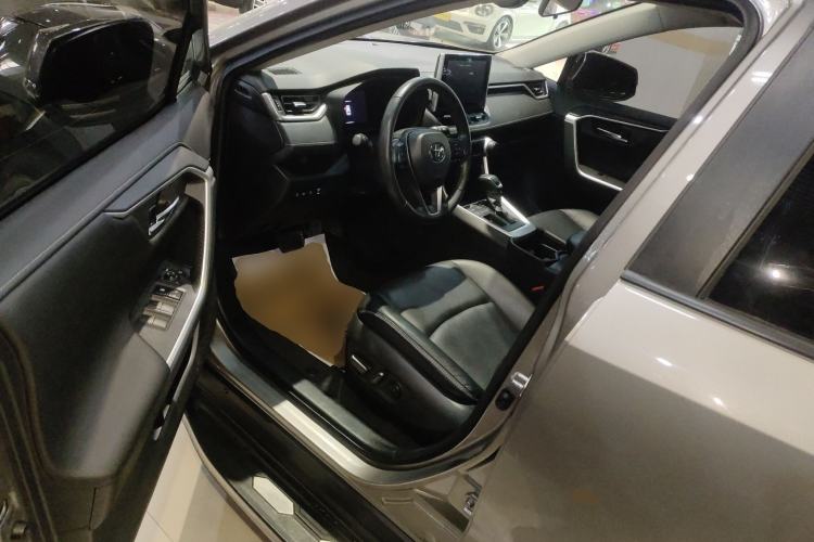 Used Toyota RAV4 2021 2.0L CVT Two-Wheel Drive Fashion PLUS Edition
