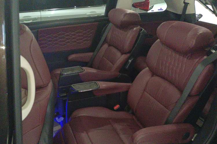 Used Honda Elysion 2022 2.0L eHEV Prestige Edition
