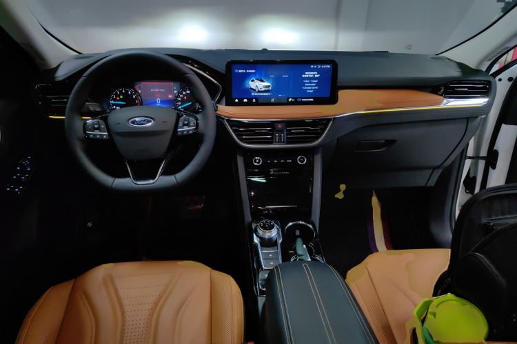 Used Ford Escape 2020 EcoBoost 245 Two-Wheel-Drive Titanium Edition
