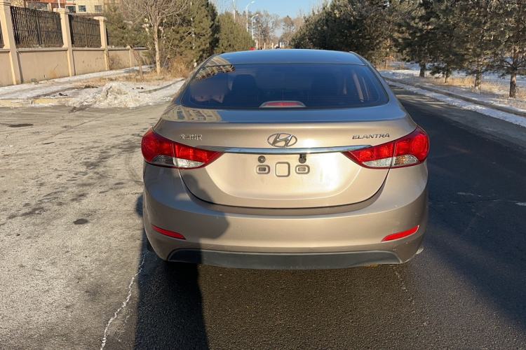 Used Hyundai Elantra 2015 1.6L Manual Fashion Edition
