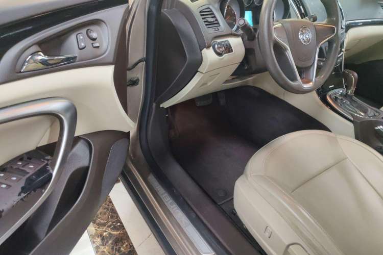 Used Buick Regal 2015 2.0L Leading Fashion Edition
