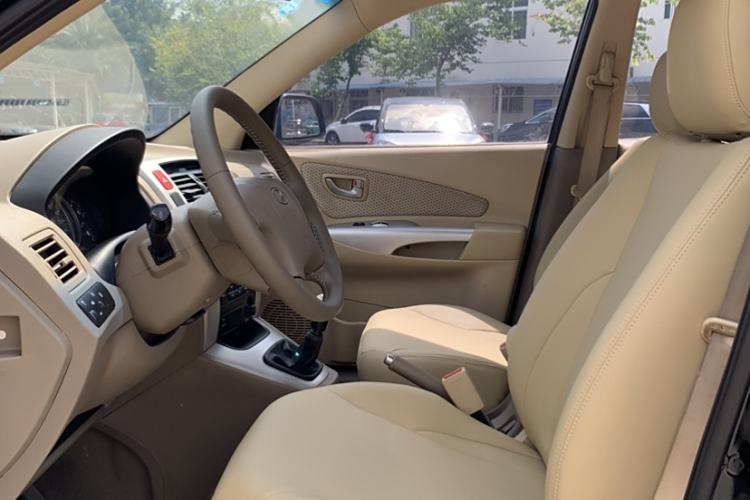 Used Hyundai Tucson 2013 2.0L Manual 4x4 Luxury Version
