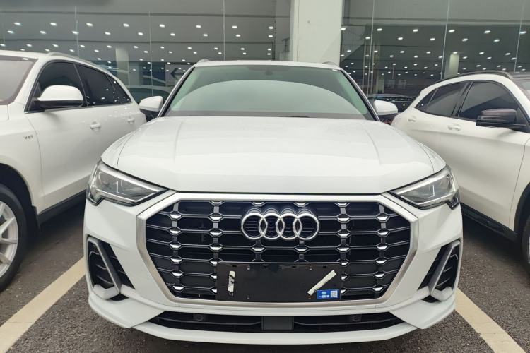 Used Audi Q3 2021 40 TFSI Fashion Dynamic Model
