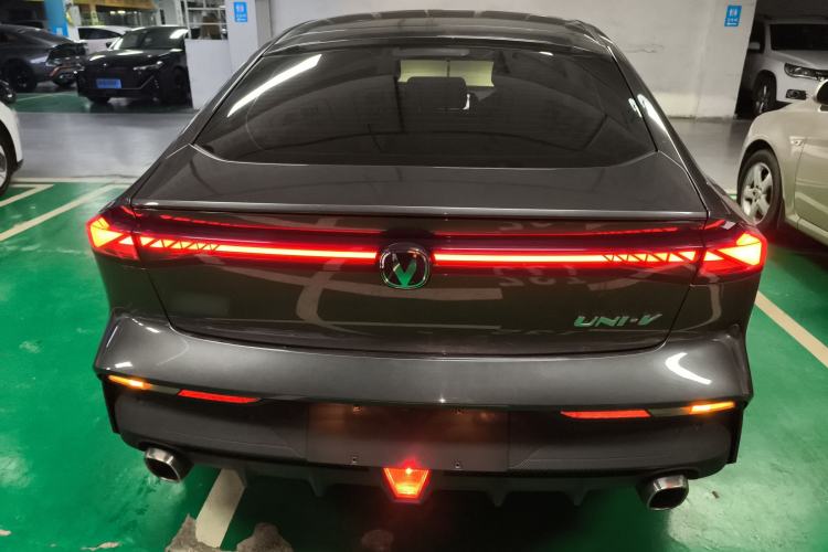 Used Changan UNI-V 2022 1.5T Prestige Version
