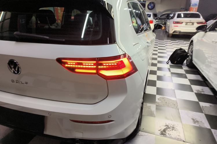 Used Volkswagen Golf 2023 Facelift 280TSI DSG R-Line Lite
