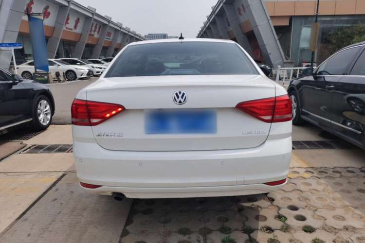 Used Volkswagen Lavida 2017 1.6L Automatic Fashion Edition
