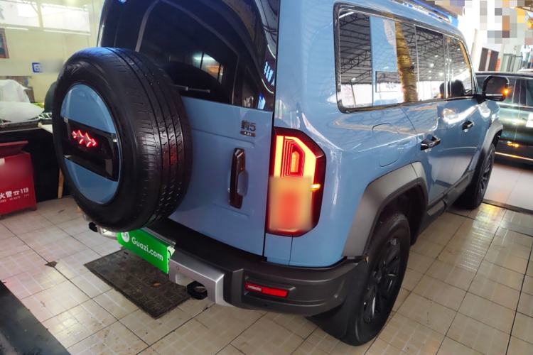 Used  Leopard 5 2023 Explore Edition
