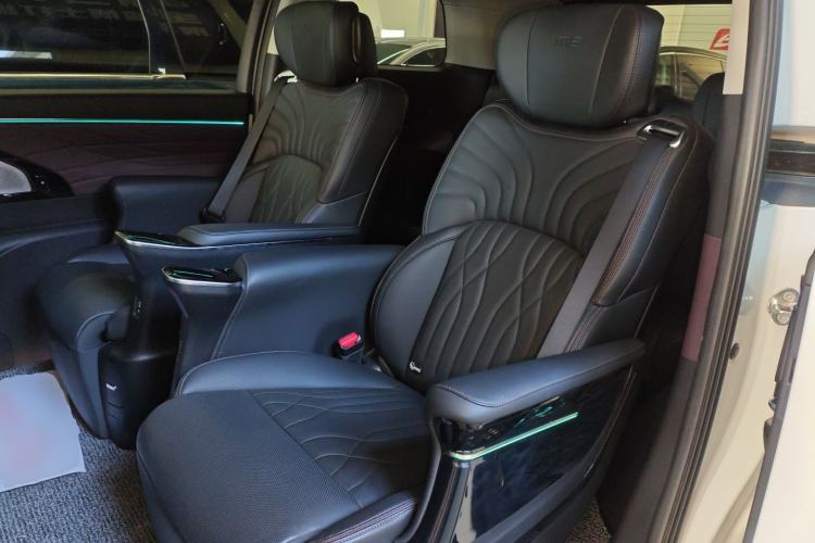 Used GAC Trumpchi M8 2024 Master Series Super Hybrid Edition