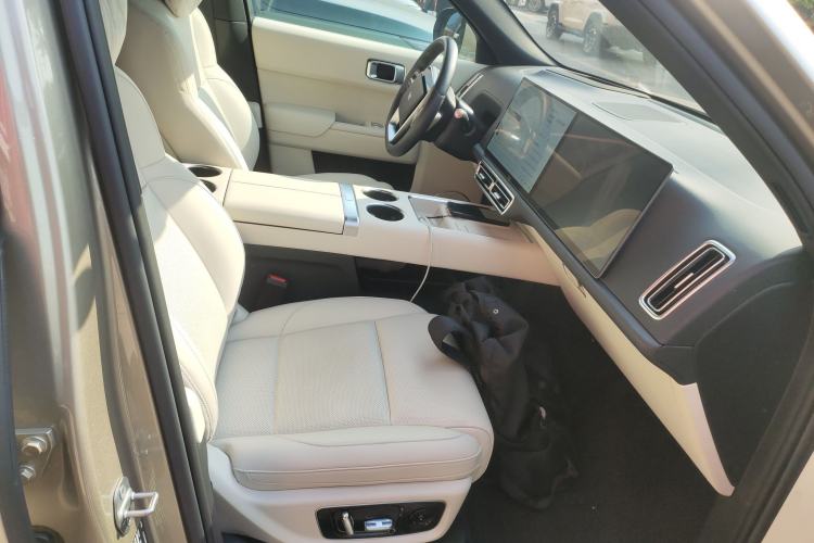 Used Li Auto L9 2024 Ultra Model
