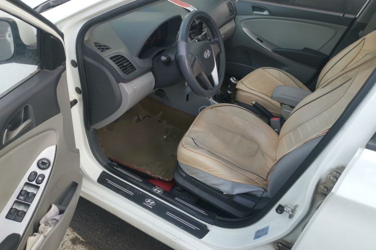 Used Hyundai Verna (older generation) 2014 1.4L Manual Smart GLS Trim