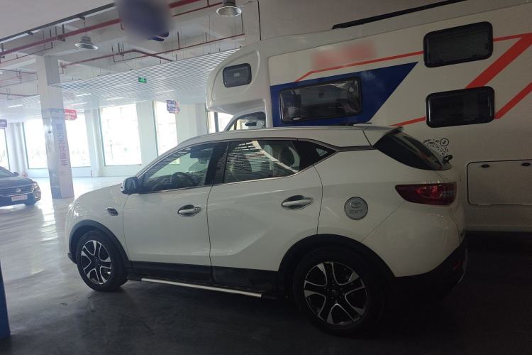 Used Soueast DX7 2015 1.5T Automatic Prestige Model
