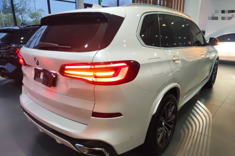 Used BMW X5 2022 Restyled xDrive 30Li Luxury Version M Sport Package