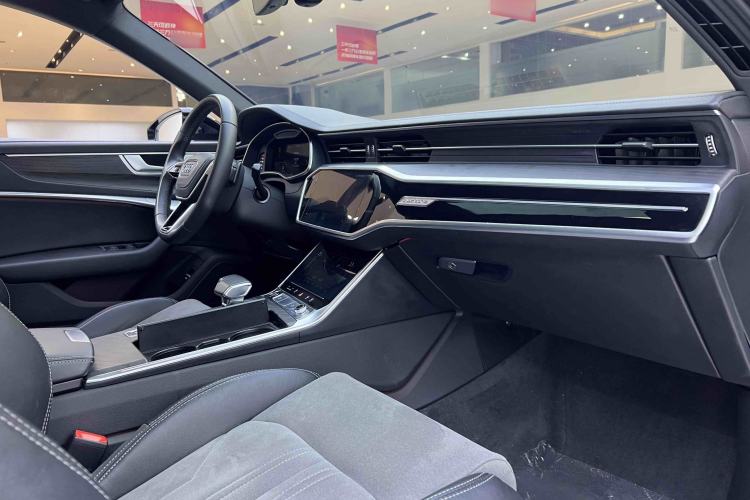 Used Audi A6L 2024 45 TFSI quattro Prestige Dynamic Edition
