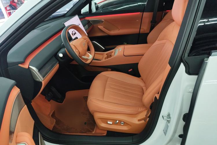 Used ONVO L60 2024 60 kWh Rear-Drive Version
