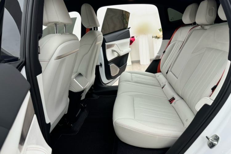 Used ONVO L60 2024 60 kWh Rear-Drive Version