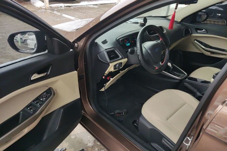 Used Ford Escort 2015 1.5L Automatic Comfort Model
