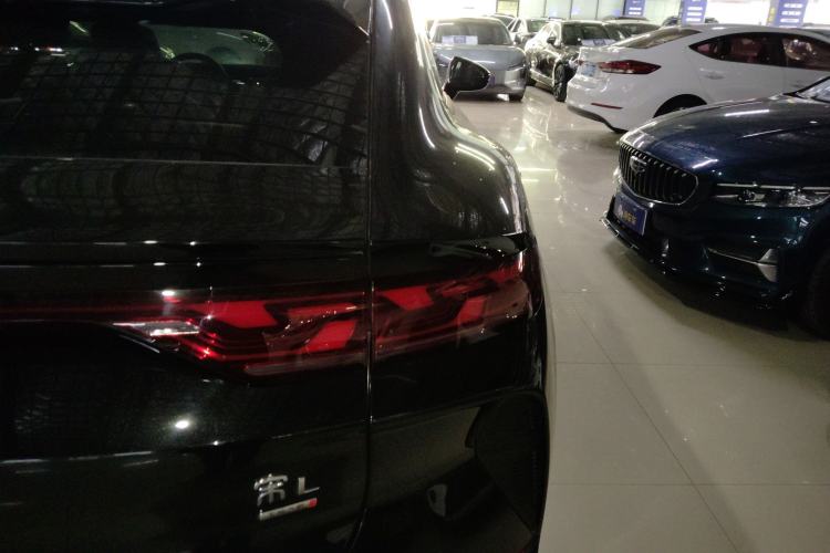 Used BYD Song L EV 2025 Intelligent Driving Version 662 km LiDAR Excellence Edition
