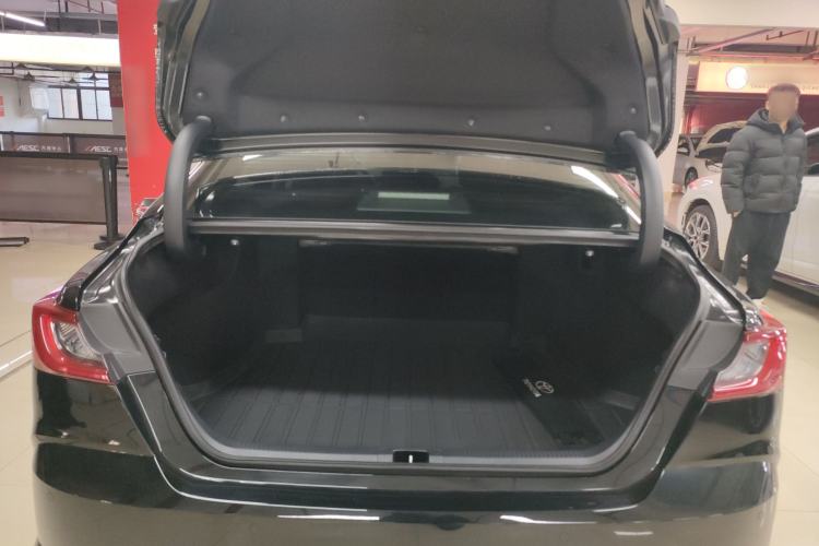 Used Toyota Camry 2024 Dual-Engine 2.5HG Prestige Edition
