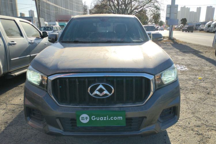 Used SAIC MAXUS T60 2017 2.8T Diesel Manual Two-Wheel Drive Low-Profile Comfort Version Long Wheelbase China V Emission Standard
