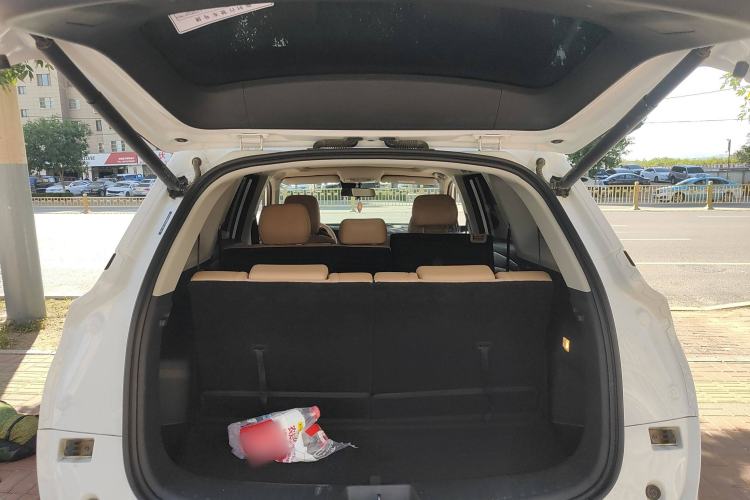 Used  E5 2024 Honor Edition 100KM Deluxe 7-Seater
