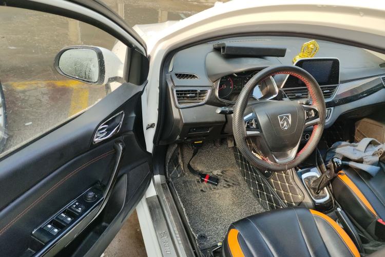 Used Baojun 310 2016 1.2L Manual Luxury Model
