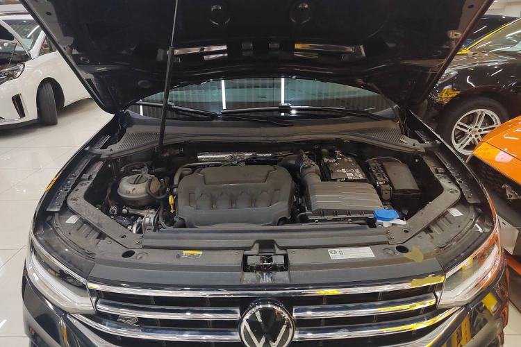 Used Volkswagen Tiguan L 2024 Outstanding Model 330TSI Automatic Two-Wheel Drive R-Line Dragon Glory Edition
