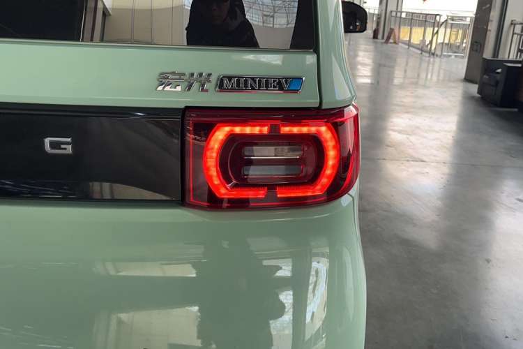 Used Wuling Hongguang MINIEV 2022 Macaron Fashion Model Lithium Iron Phosphate
