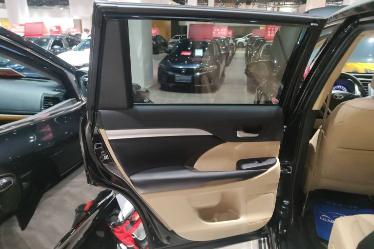 Used Toyota Highlander 2018 2.0T Four-Wheel Drive Luxury Version 7 Seats China VI Standard
