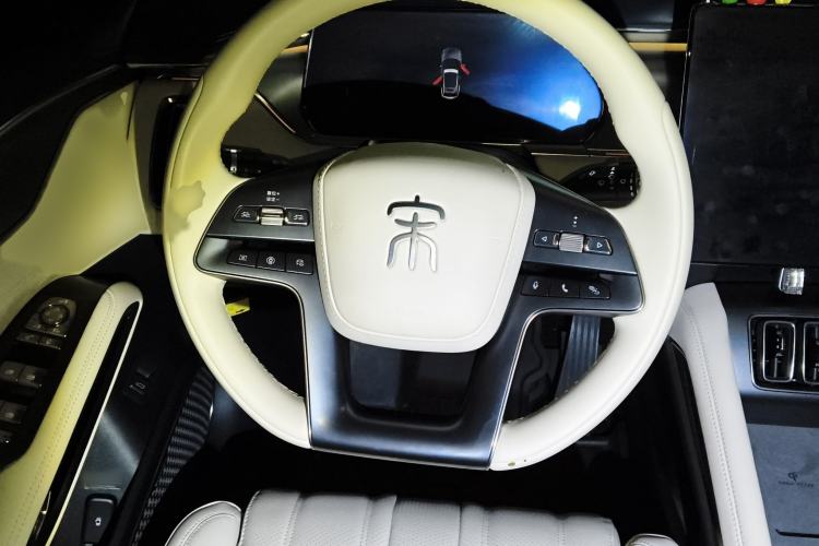 Used BYD Song L EV 2024 662 km Excellence Version
