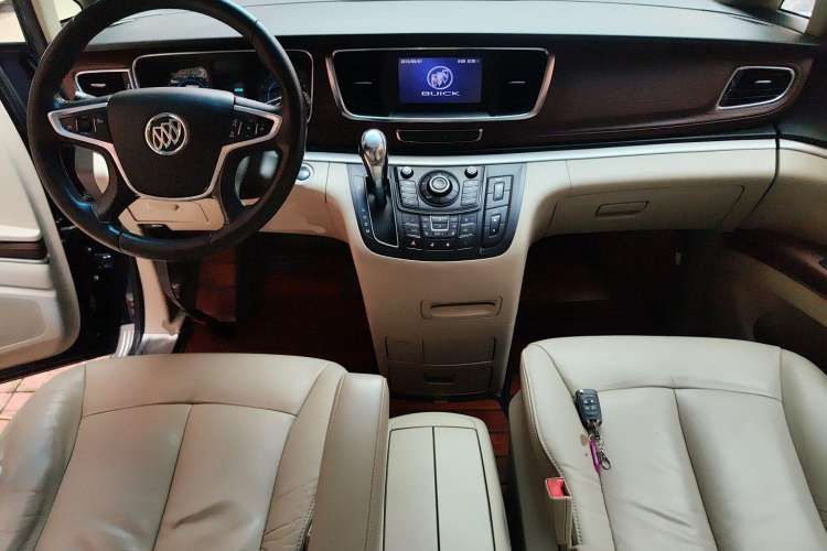 Used Buick GL8 2014 3.0L GT Luxury Business Haoya Edition
