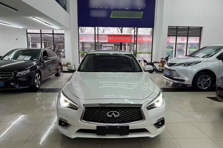 Used Infiniti Q50L 2018 2.0T Enjoyment Version China VI Standard
