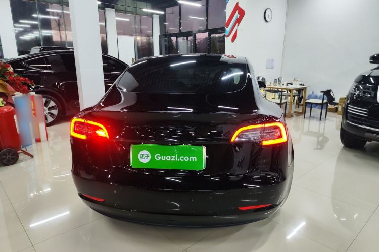 Used Tesla Model 3 2019 Long-Range All-Wheel-Drive Version
