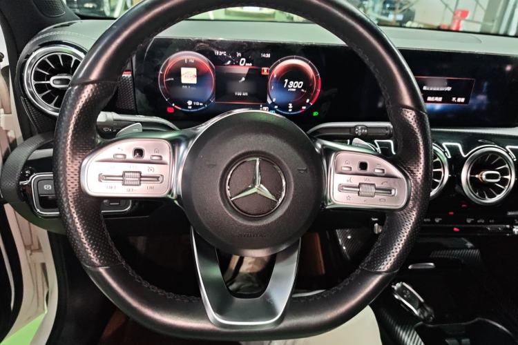 Used Mercedes-Benz A-Class 2020 Restyled A 200 L Sport Sedan Fashion Version
