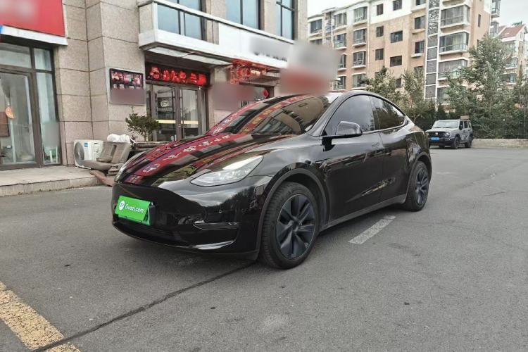 Used Tesla Model Y 2023 Long-Range All-Wheel-Drive Version