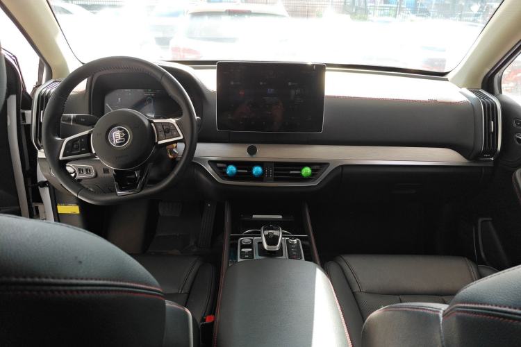 Used BYD Tang New Energy 2018 DM 2.0T All-Wheel Drive Smart Connectivity Luxury Model 7 Seats China V Emission Standard