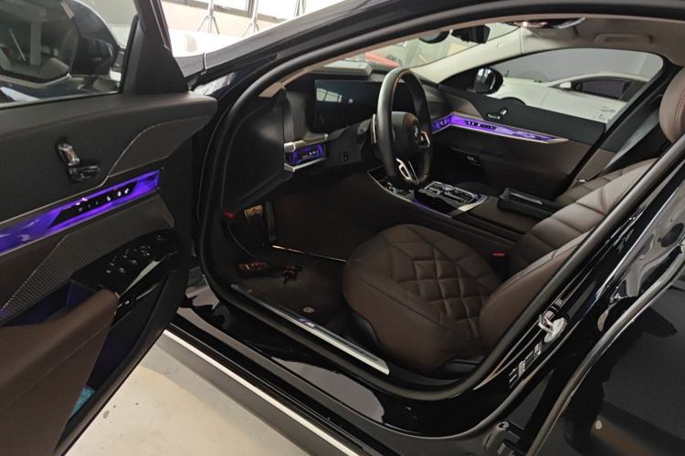 Used BMW 7 Series 2023 735Li M Sport Package