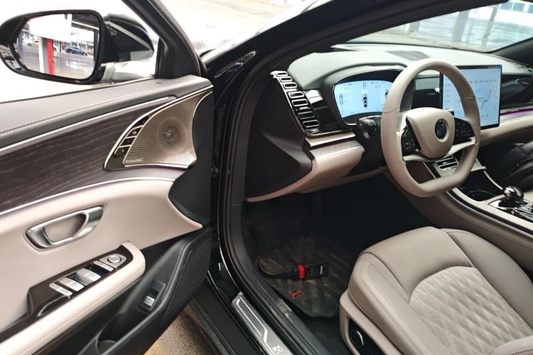 Used BYD Han 2025 DM-i Intelligent Driving Edition 125KM LiDAR Flagship Model
