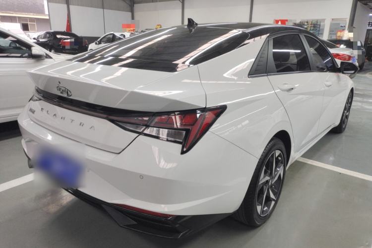 Used Hyundai Elantra 2022 1.5L CVT LUX Prestige Edition