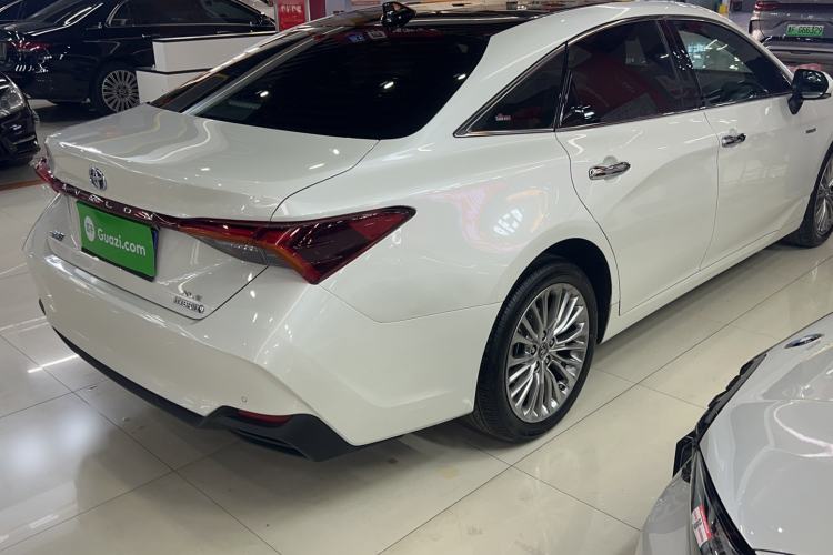 Used Toyota Avalon 2019 Dual-Engine 2.5L XLE Prestige Version China VI Standard