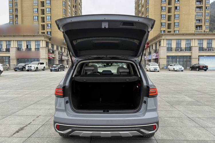 Used Volkswagen Tharu 2023 300TSI Two-Wheel-Drive Full Moon Edition