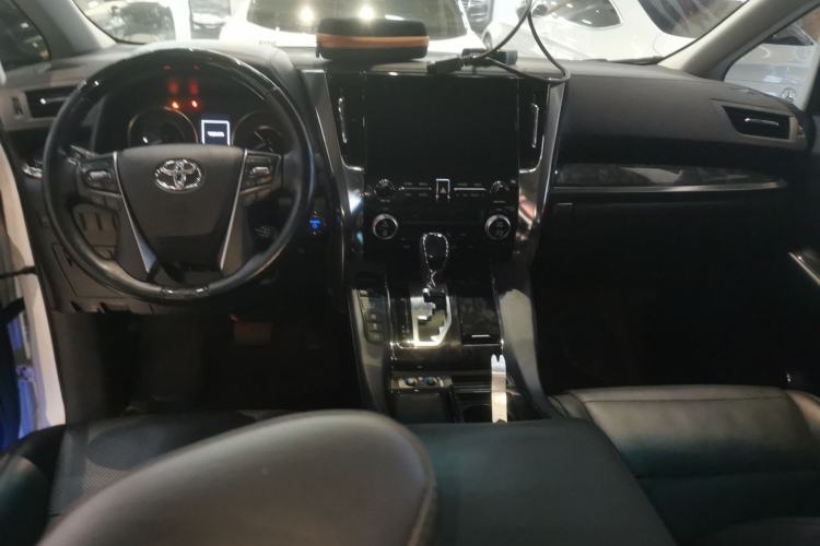Used Toyota Vellfire 2020 Dual-Engine 2.5L HV Luxury Edition
