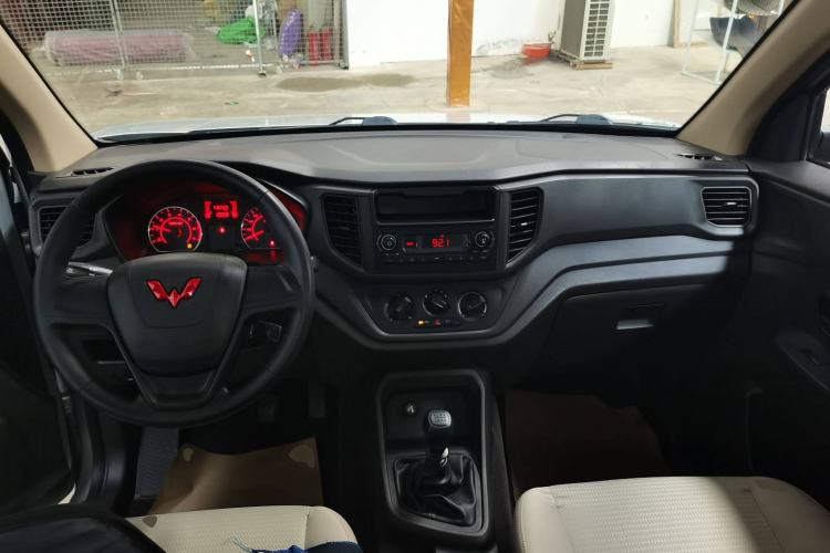 Used Wuling Hongguang V 2022 1.5L Jingqu Version Hydraulic Power Steering LAR
