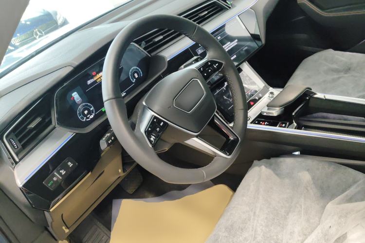 Used Audi e-tron 2021 50 quattro Luxury Edition
