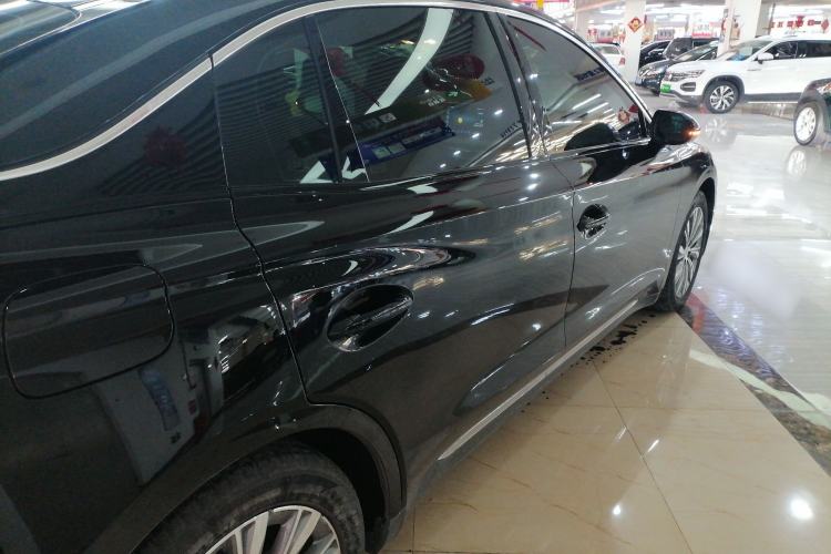 Used Hongqi E-QM5 2022 431 km Charge & Enjoy Edition
