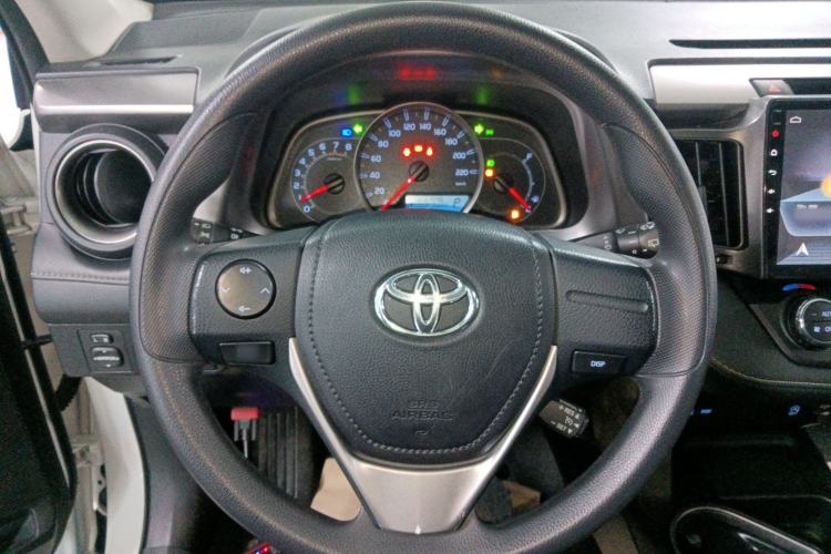 Used Toyota RAV4 2019 2.0L CVT Two-Wheel Drive Pioneer Edition China V Standard
