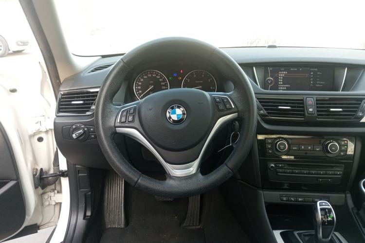 Used BMW X1 2014 sDrive18i Leading Model
